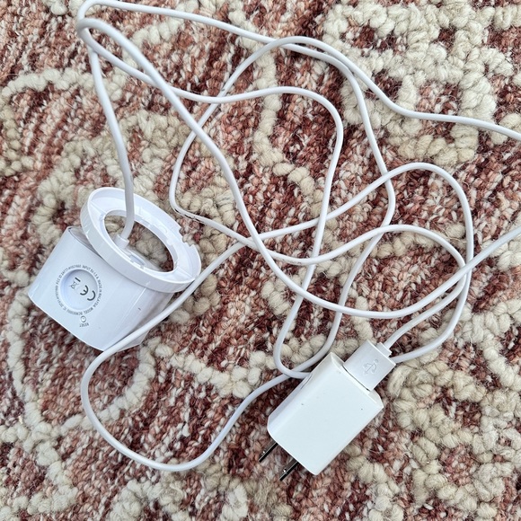 Blink Mini Smart Security Camera Indoor Plug-In Motion Detection - Picture 5 of 7